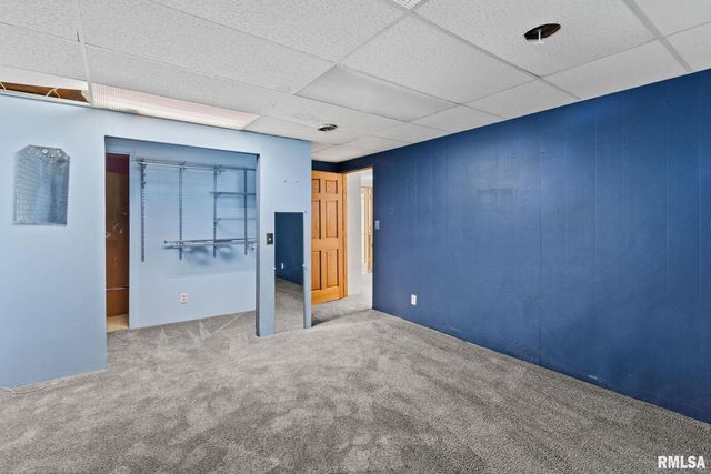 1527 11TH Street, Dewitt, IA 52742