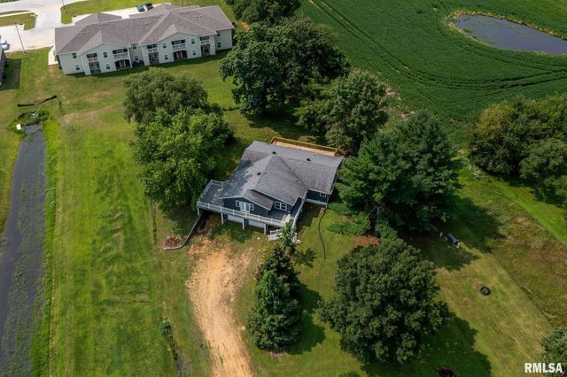 1527 11TH Street, Dewitt, IA 52742