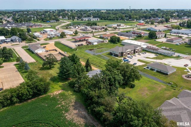 1527 11TH Street, Dewitt, IA 52742