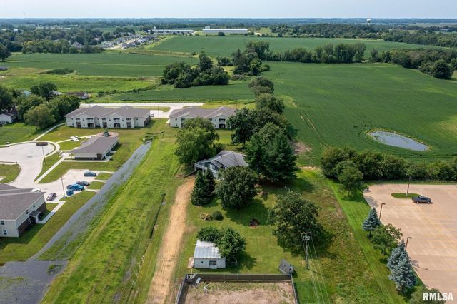 1527 11TH Street, Dewitt, IA 52742