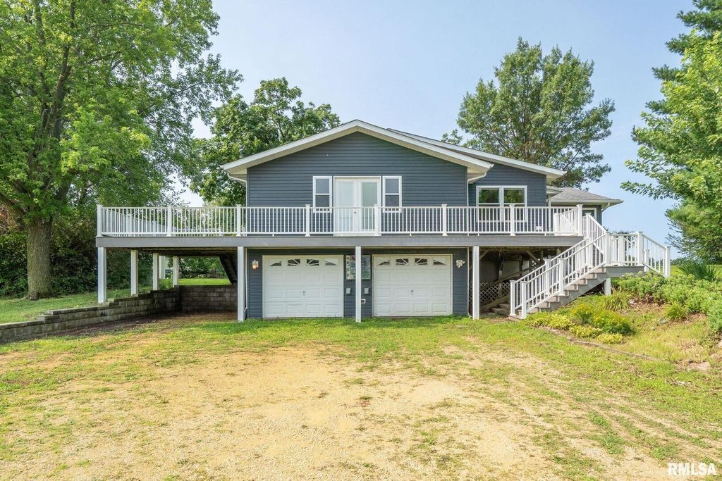 1527 11TH Street, Dewitt, IA 52742