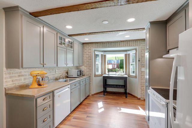 5101 50th Avenue N, Crystal, MN 55429