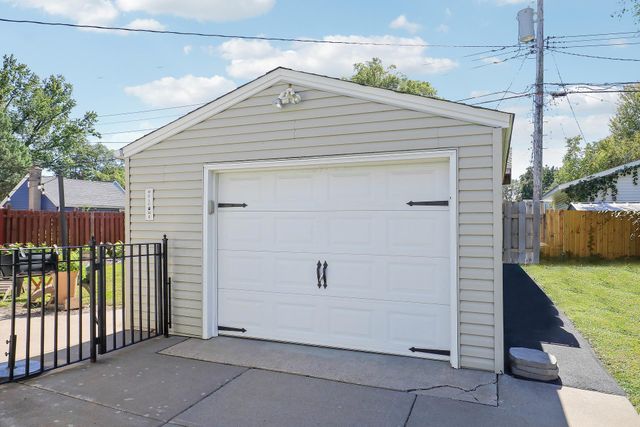 5101 50th Avenue N, Crystal, MN 55429