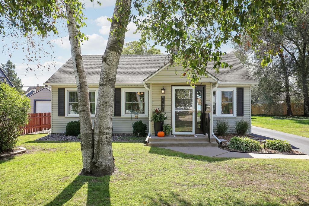 5101 50th Avenue N, Crystal, MN 55429