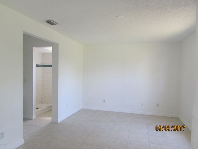 407 Delmonico Street NE, Palm Bay, FL 32907