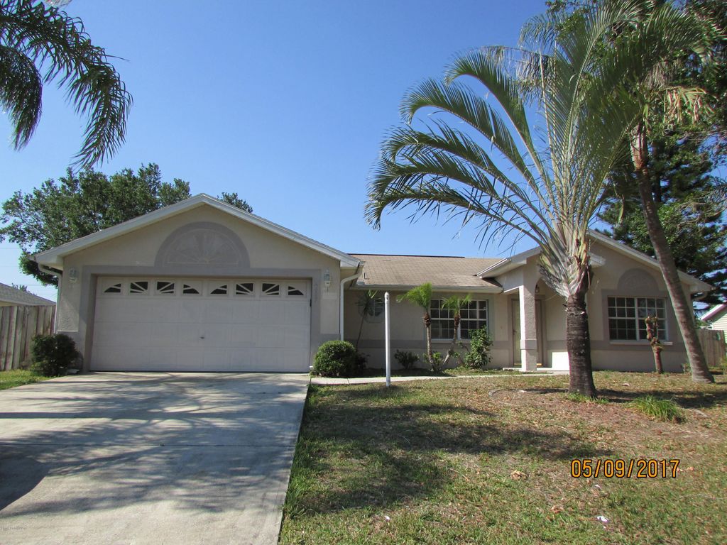 407 Delmonico Street NE, Palm Bay, FL 32907