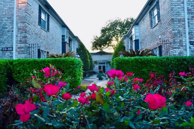 7900 Westheimer Road 220, Houston, TX 77063