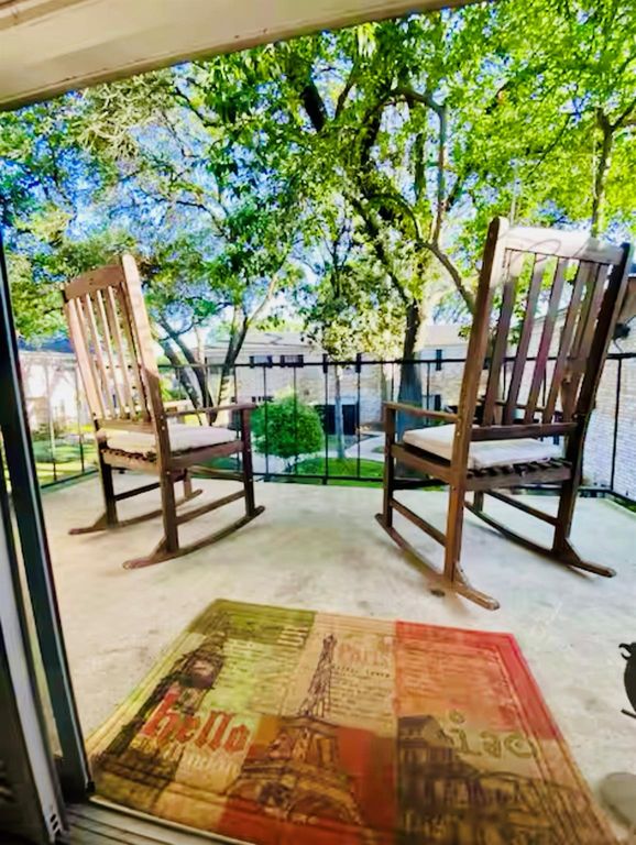 7900 Westheimer Road 220, Houston, TX 77063