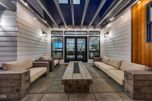 1230 NW Hartford Avenue, Bend, OR 97703