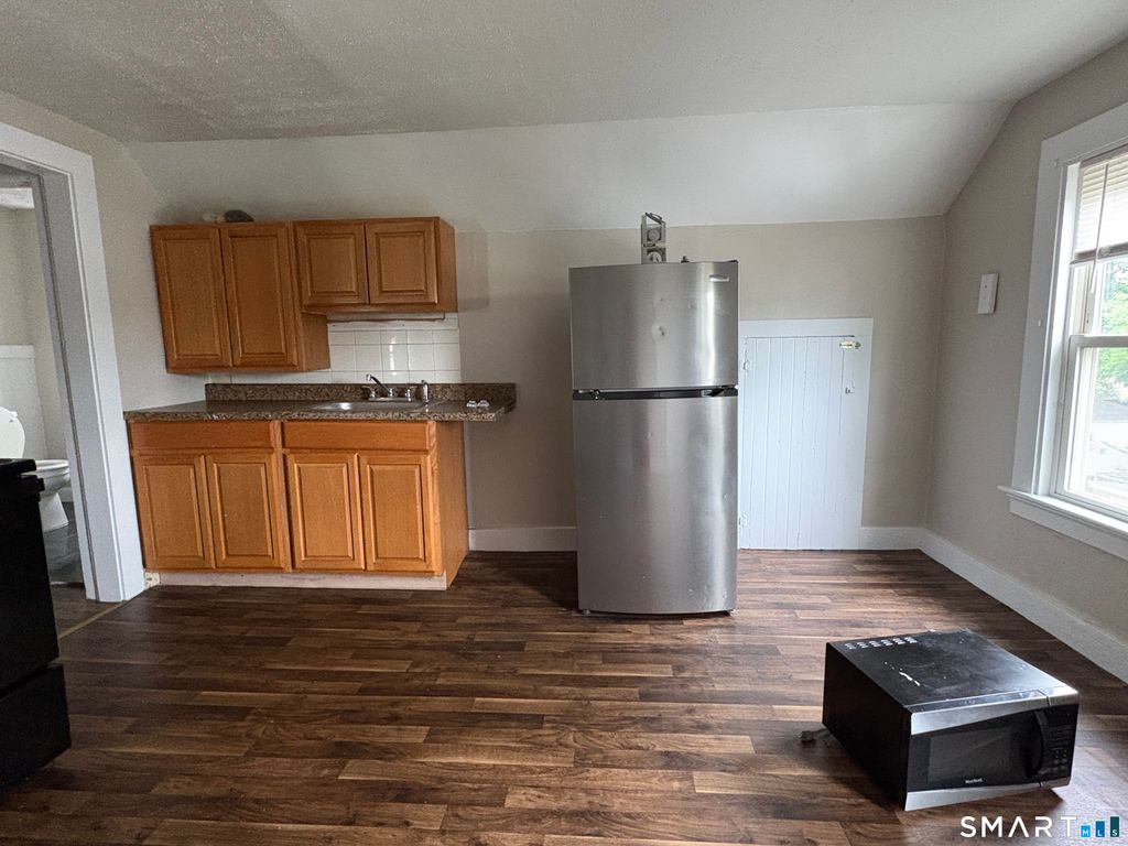 56 N First Street 3, Meriden, CT 06451