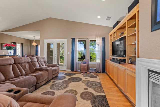 13555 Jessica Way, Browns Valley, CA 95918