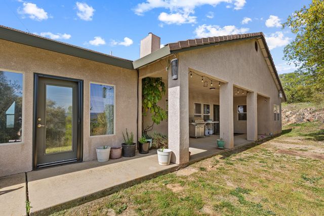 13555 Jessica Way, Browns Valley, CA 95918