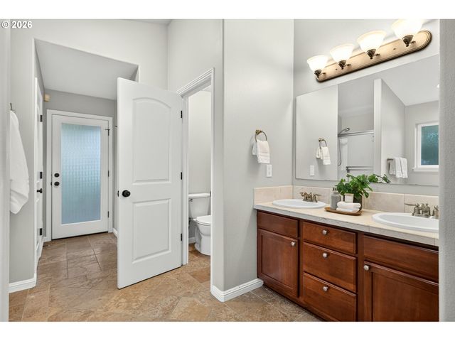 17000 Nw GABLES CREEK Ln, Beaverton, OR 97006