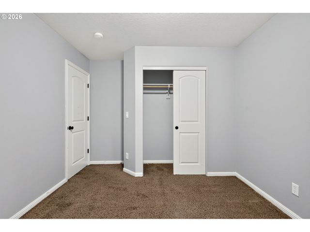 17000 Nw GABLES CREEK Ln, Beaverton, OR 97006
