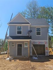 102 Crew Lane, Black Mountain, NC 28711