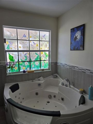 301 SW 5TH ST, Hallandale Beach, FL 33009