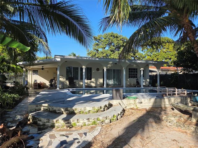 301 SW 5TH ST, Hallandale Beach, FL 33009