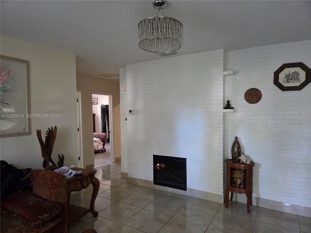 301 SW 5TH ST, Hallandale Beach, FL 33009