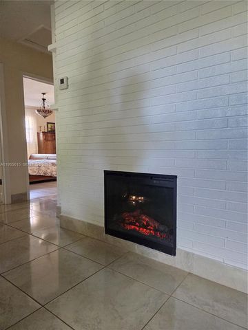 301 SW 5TH ST, Hallandale Beach, FL 33009