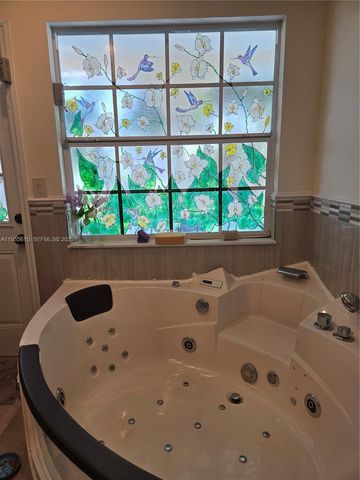 301 SW 5TH ST, Hallandale Beach, FL 33009