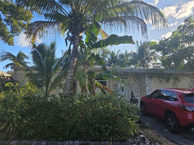 301 SW 5TH ST, Hallandale Beach, FL 33009