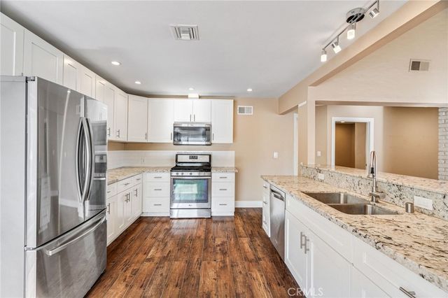 4535 Avocado Boulevard, La Mesa, CA 91941