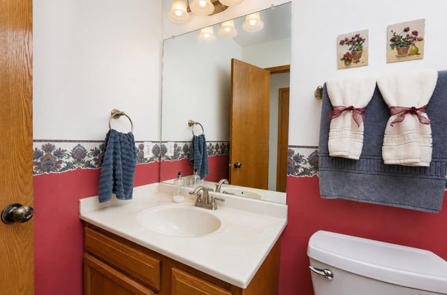 5091 Plumwood Drive, West Des Moines, IA 50265