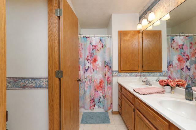 5091 Plumwood Drive, West Des Moines, IA 50265