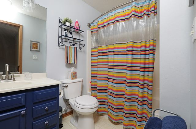 5091 Plumwood Drive, West Des Moines, IA 50265