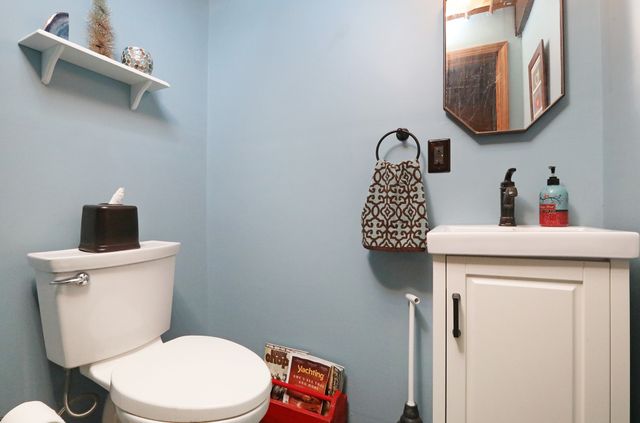 5091 Plumwood Drive, West Des Moines, IA 50265