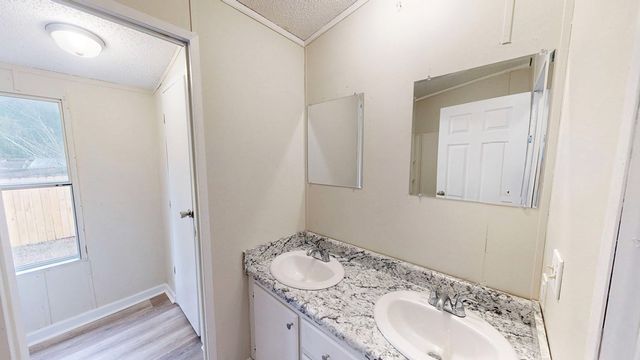 465 Sealy Wells Road, Cottonwood, AL 36320