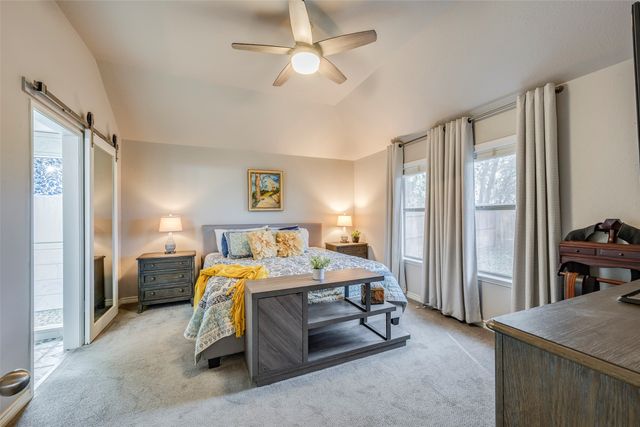 15625 Gatehouse Drive, Fort Worth, TX 76262