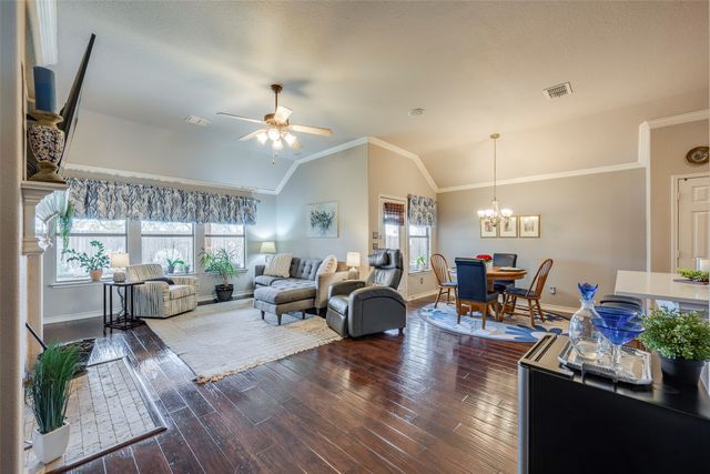 15625 Gatehouse Drive, Fort Worth, TX 76262