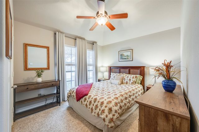 15625 Gatehouse Drive, Fort Worth, TX 76262