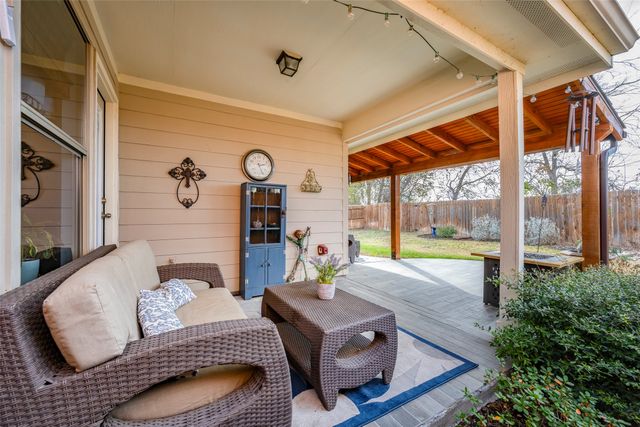 15625 Gatehouse Drive, Fort Worth, TX 76262