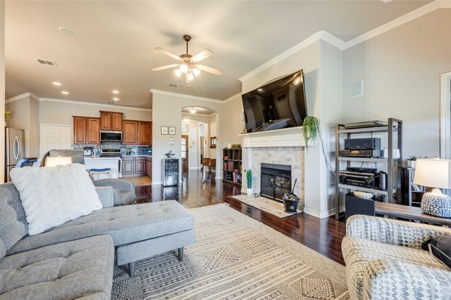 15625 Gatehouse Drive, Fort Worth, TX 76262