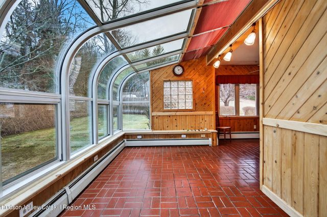 47 Meyers Road, Kingston, NY 12401