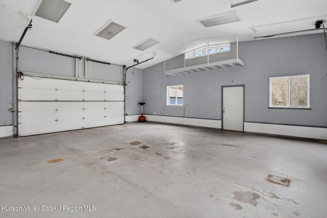 47 Meyers Road, Kingston, NY 12401