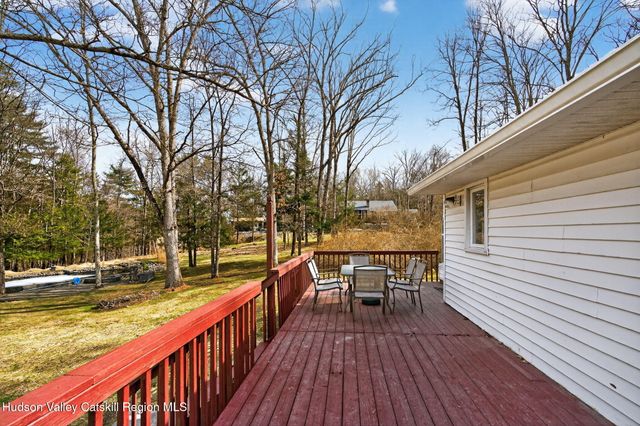 47 Meyers Road, Kingston, NY 12401