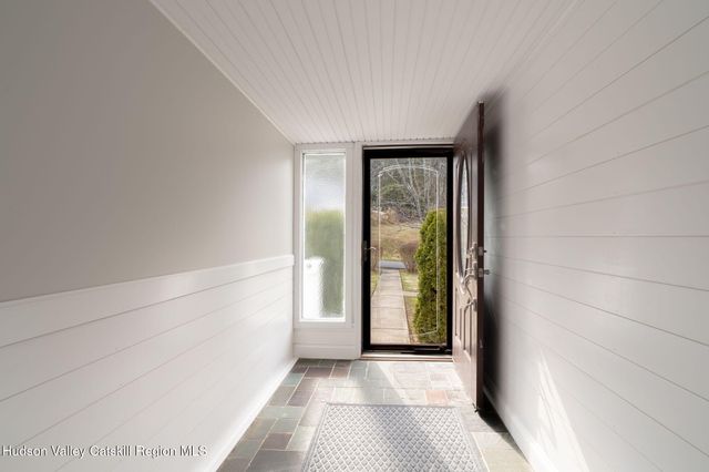 47 Meyers Road, Kingston, NY 12401