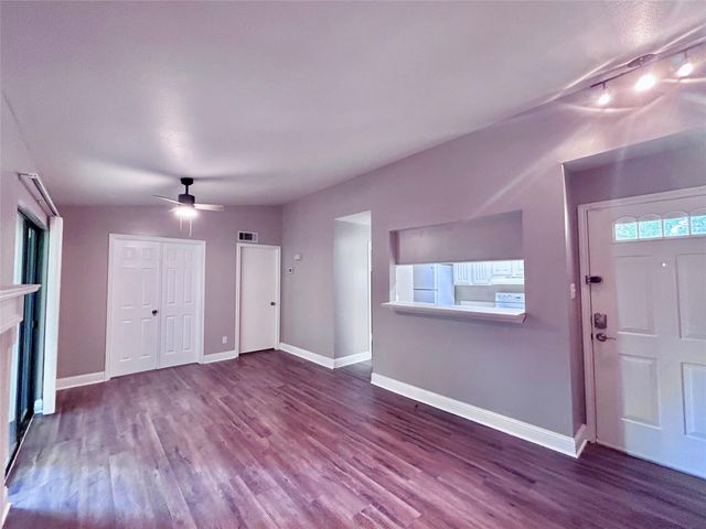 3500 Tangle Brush Drive 104, The Woodlands, TX 77381