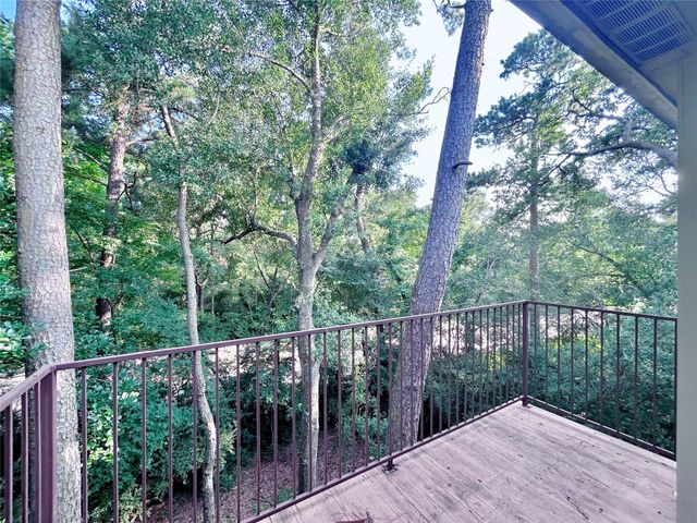 3500 Tangle Brush Drive 104, The Woodlands, TX 77381
