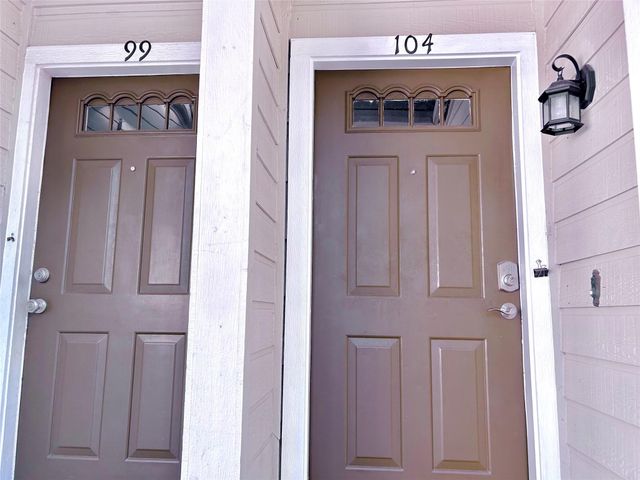 3500 Tangle Brush Drive 104, The Woodlands, TX 77381