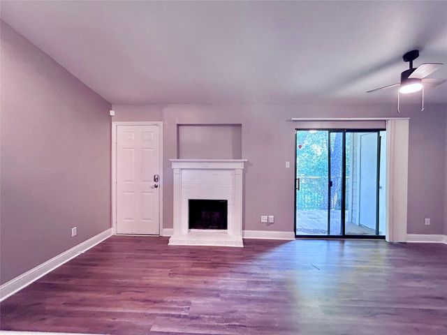 3500 Tangle Brush Drive 104, The Woodlands, TX 77381