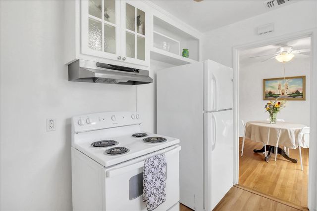 2740 Park Hills Dr, Sacramento, CA 95821