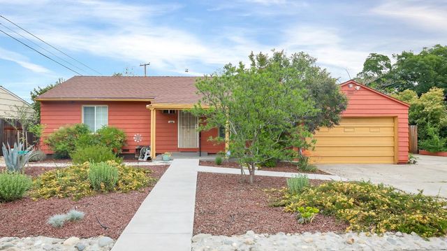 2740 Park Hills Dr, Sacramento, CA 95821