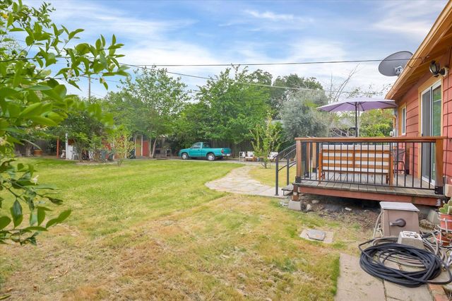 2740 Park Hills Dr, Sacramento, CA 95821