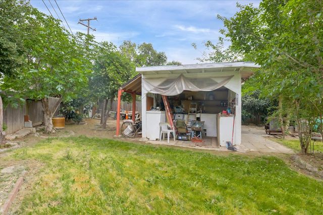 2740 Park Hills Dr, Sacramento, CA 95821