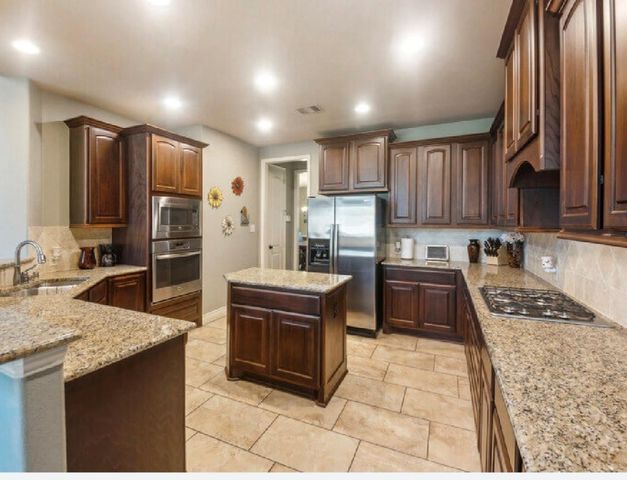 28654 Clear Woods Drive, Spring, TX 77386