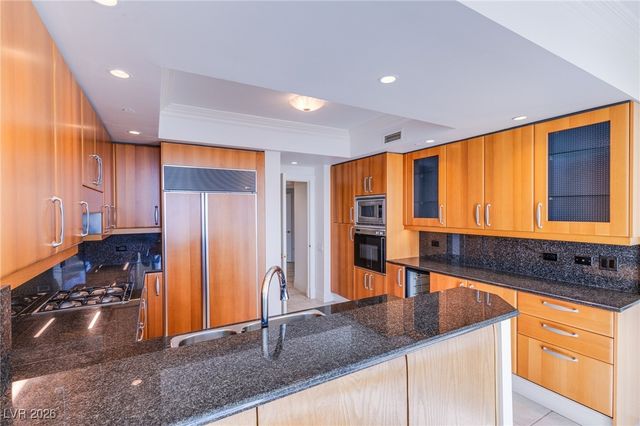 2877 Paradise Road 1203, Las Vegas, NV 89109